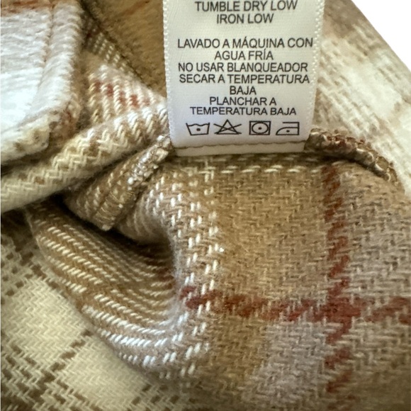 Woman’s size small Love Tree by Pink Lily cropped Shacket - Picture 6 of 6